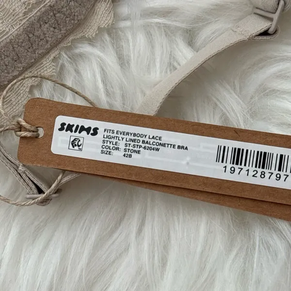 Skims Fits Everybody Lace Lightly Lined Balconette Bra Stone Size 42B - Image 9