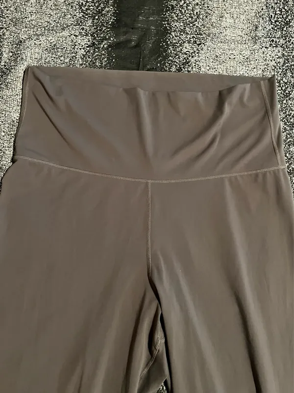 Womens XXL/1X Fabletics gray high waisted wide leg athletic/casual pants - Image 3