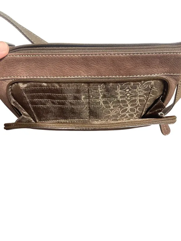 Fossil Brown Leather Crossbody Purse Bag Adj Strap Organizer Zip Closure - Image 3