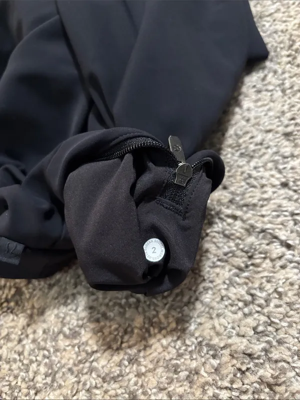 Lululemon On The Move Pant *Lightweight size 2 - Image 2