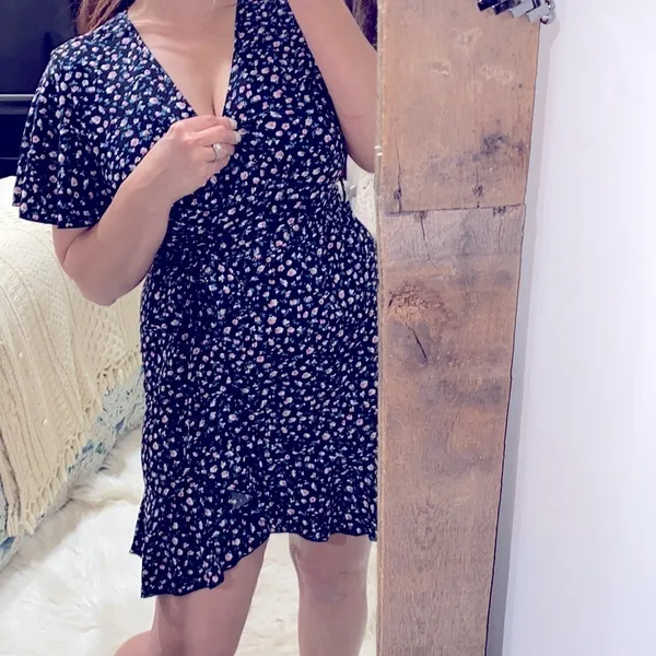 SHEIN flirty floral wrap dress size large - Image 2