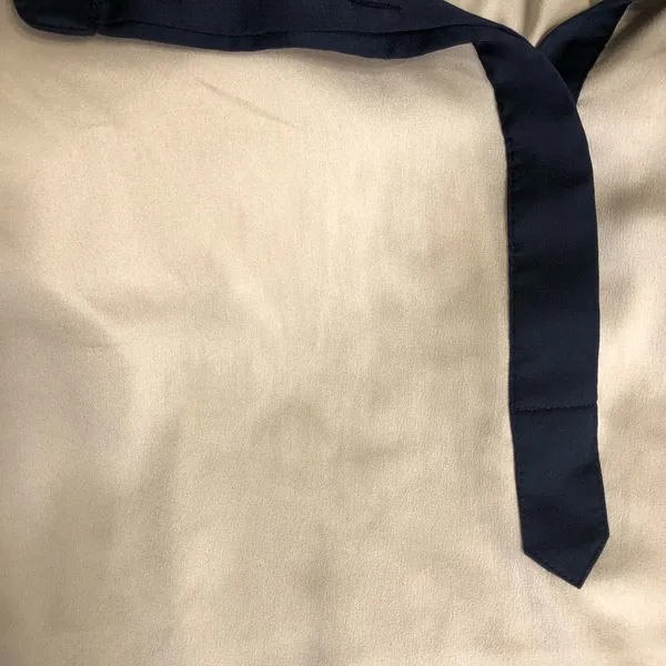 Ann Taylor Short Sleeve Blouse Navy & Champagne Medium - Image 5