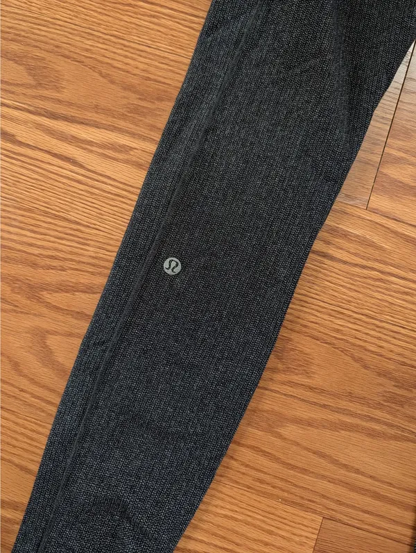 Lululemon Gray Textured Leggings Pants Size 6 - Image 6