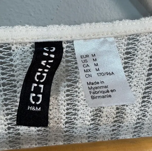 Cream H&M Ribbed Knit Sweater Size M EUC - Image 5