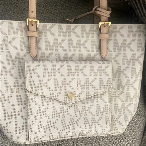 Michael Kors Cream Tote Bag with Signature Monogram - Image 8