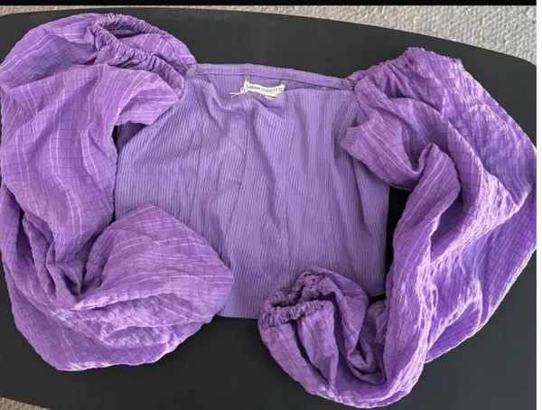 Urban Outfitters Purple Puff/Balloon Sleeve with Structured Bodice Lightweight Crop Top Size M - Concert Festival Boho Fairy Croquette Y2K Resort Going-out Party Rave Statementpiece - Image 2