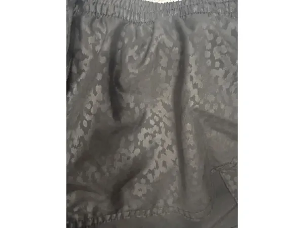 Old Navy women’s sz small athletic shorts - Image 2