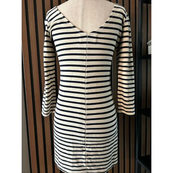 Abercrombie and Fitch striped black-and-white long sleeve dress size small - Image 4