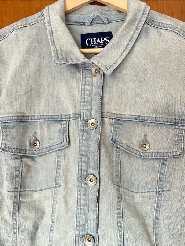 •Chaps light wash denim jean button jacket• Size XL - Image 4