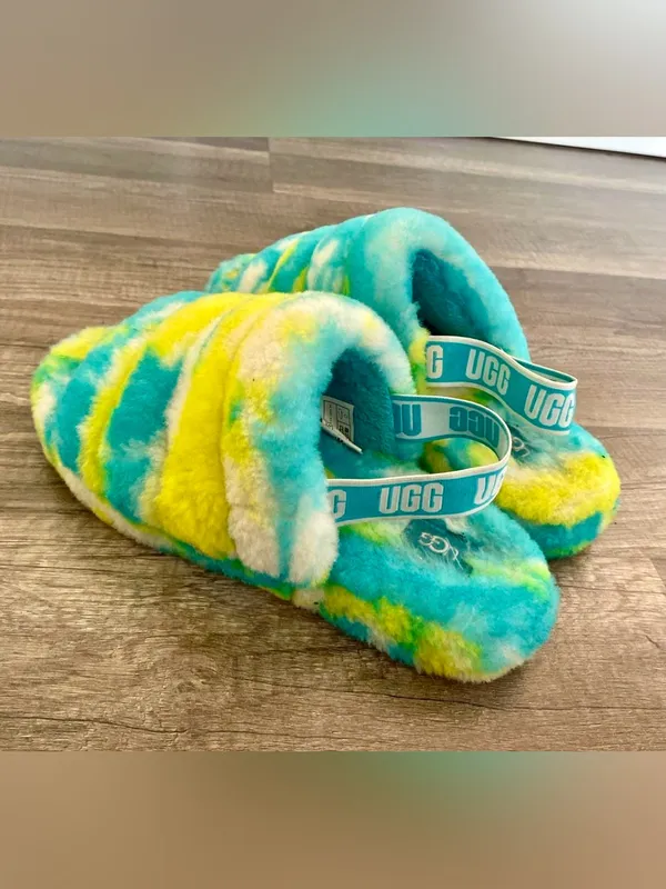 UGG Fluff Yeah Slide Tie Dye Blue Yellow Size 6Y (Fits Women’s 8) - EUC. - Image 3