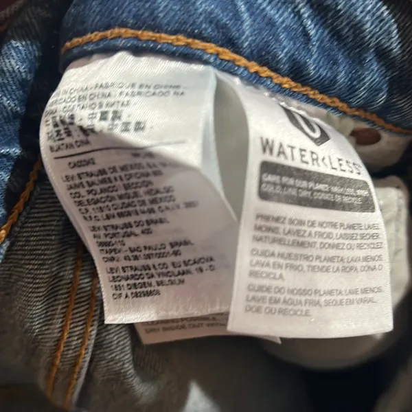 Levi’s Strauss wedgie blue cropped jeans - Image 7