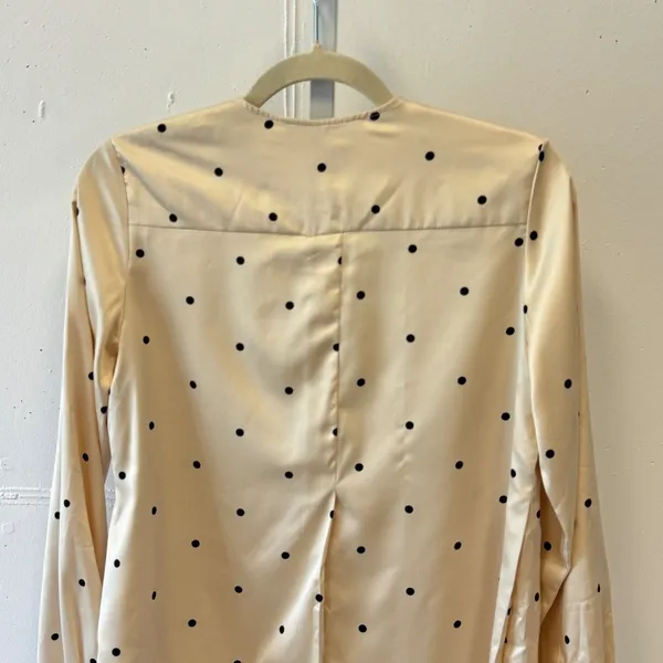 CAARA Polka Dot Satin Long Sleeve Blouse Cream Black Size Small Tunic Side Slit - Image 6