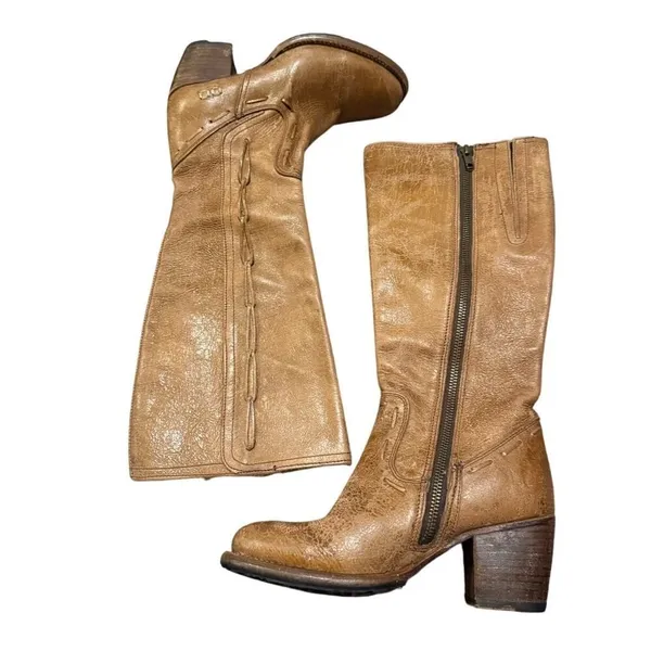 Bed | Stu Fate Tall Distressed Leather Cobbler Series Boots Women's Sz. 6 - Image 4