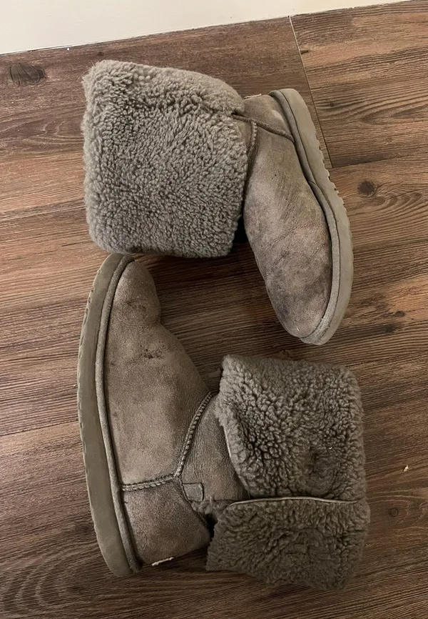 UGG Gray  Boots - Image 4