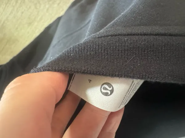 Lululemon Crewneck Sweatshirt - Image 4