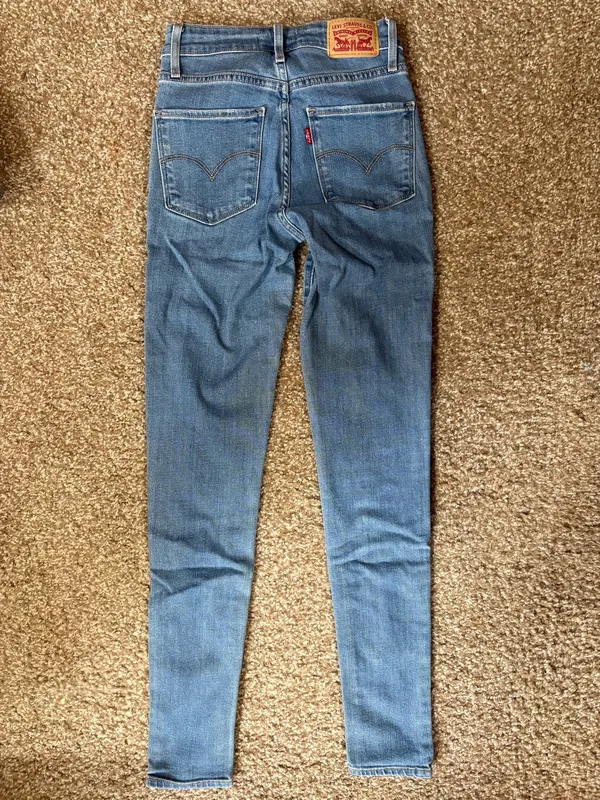 Levi’s 721 High-Rise Skinny Jeans - Image 3