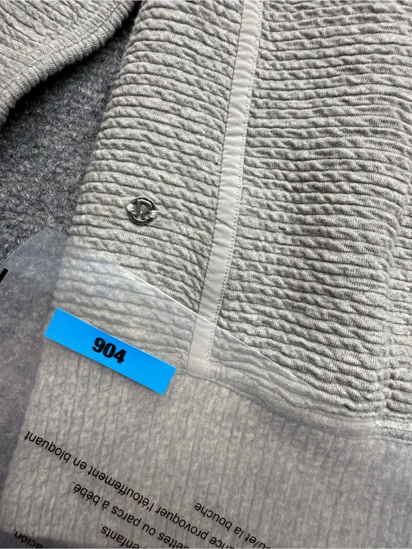 Lululemon Women Size 2 On Repeat Bomber textured full zip jacket - Image 6
