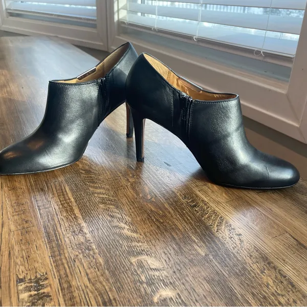 NWT Coach Black Heels/Booties with zipper - Size 7.5 - Image 6