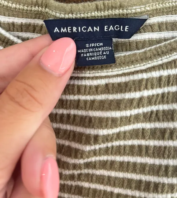 American Eagle Green and White Baby Tee, Size Small - Image 3