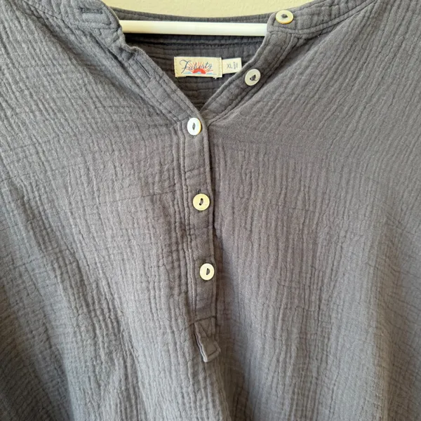 Faherty Women 100% Cotton Gauze Henley Top XL Grey Short Sleeve Casual Chic Boho - Image 6