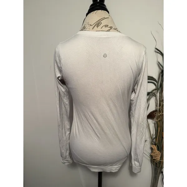 LULULEMON‎ White Baselayer Long Sleeve Top Size 8 - Image 2