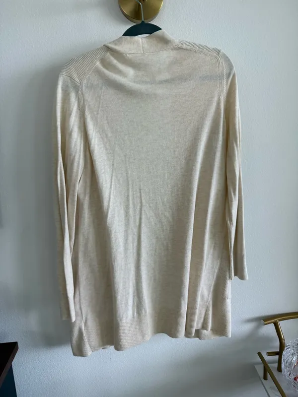 Gap Cardigan Sweater Women’s - Image 2