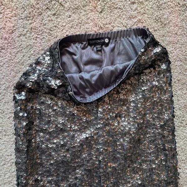 Cotton On Gray Metallic Sequin Bodycon High Waisted Skirt - Image 3