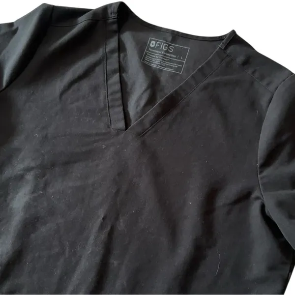 Figs Women’s Size L Black V-Neck Casma Three Pocket Medical Scrub Top FW1100 - Image 3