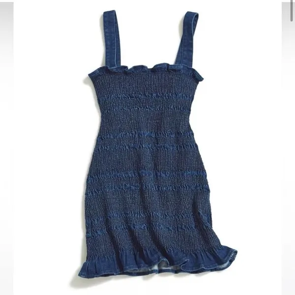 Urban Outfitters denim smocked mini dress size 6 - Image 11