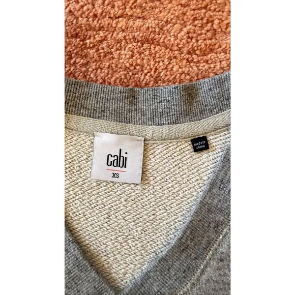 CAbi Cable Knit Sleeve V-Neck Sweatshirt XS Gray Cotton Blend - Image 2