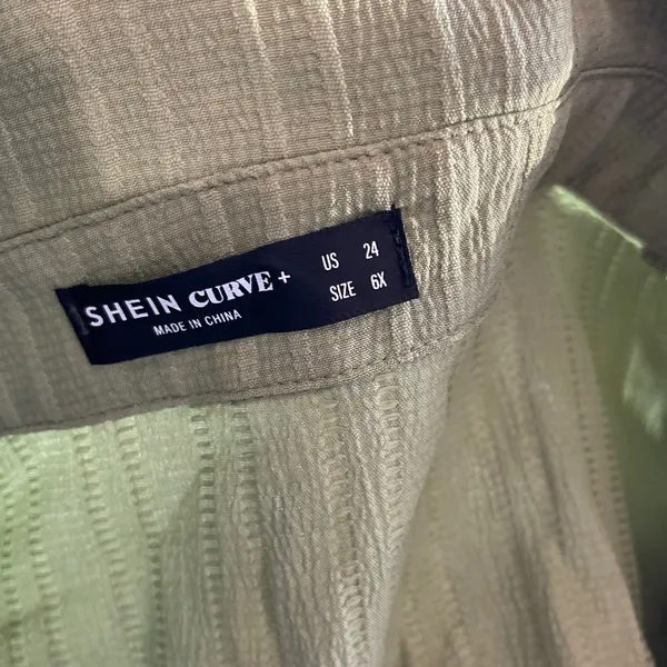 Shein Curve+ Olive Green Textured Button Down Shirt and Shorts Set Size 24 6X - Image 12