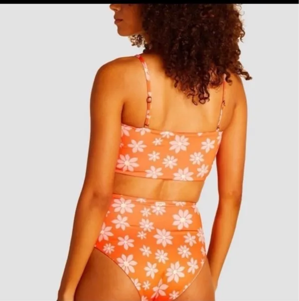 NWOT Reversible Billabong Floral Bikini set (Out West Dreamin) - Image 2
