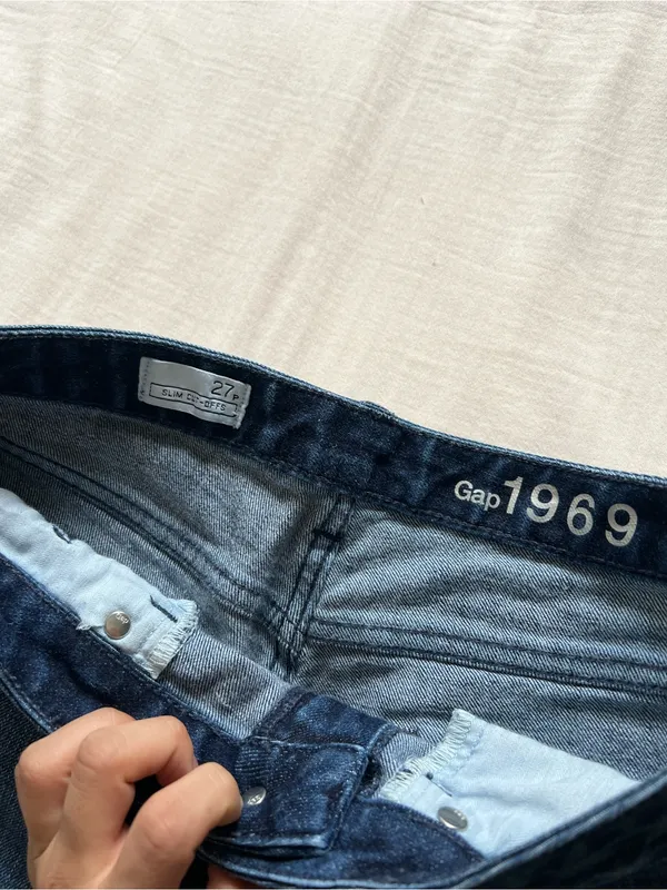 GAP 1969 Jean Shorts - Image 4
