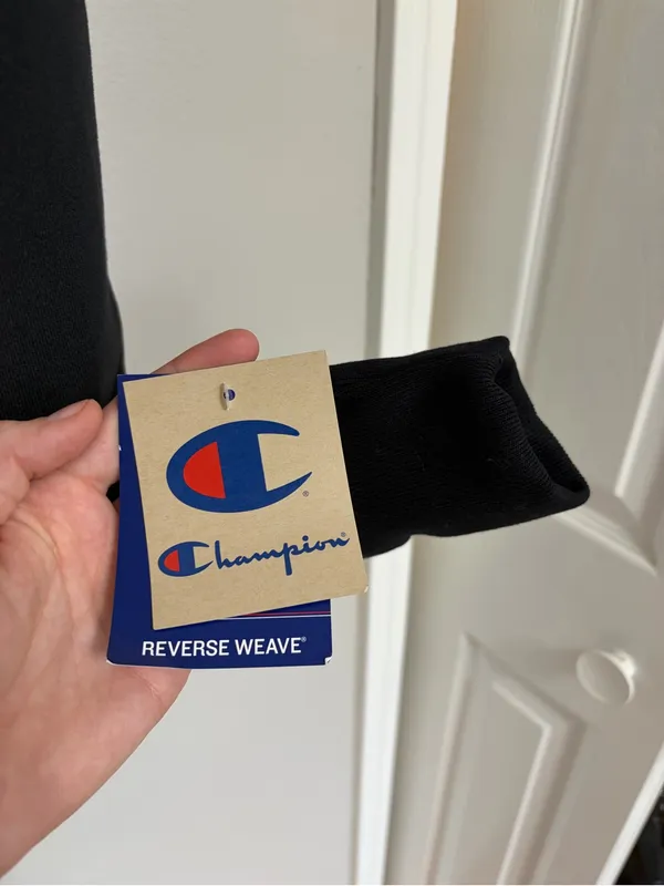 NEW Champion Reverse Weave Women’s Cropped Hoodie Sweatshirt in Black - Size L - Image 5