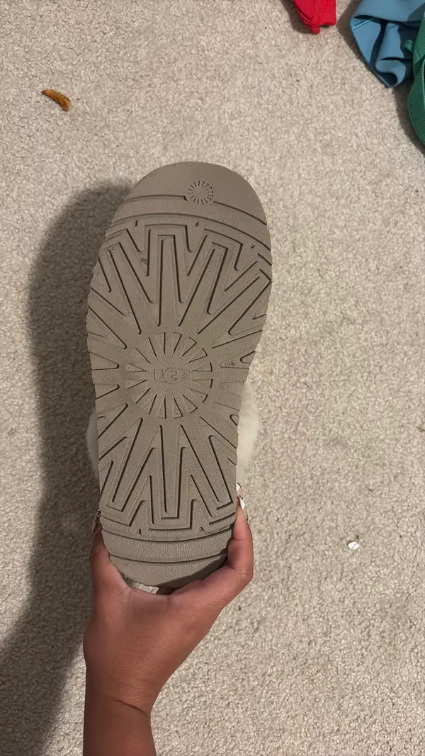 Platform UGG Slippers size 7 - Image 2