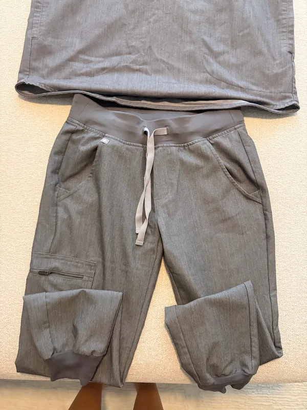 Figs Scrub Set - Image 3