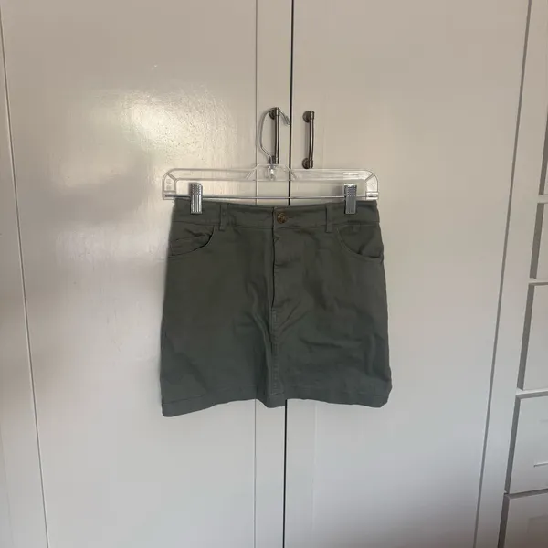 Women’s Forever 21 Mini Skirt Small - Image 2