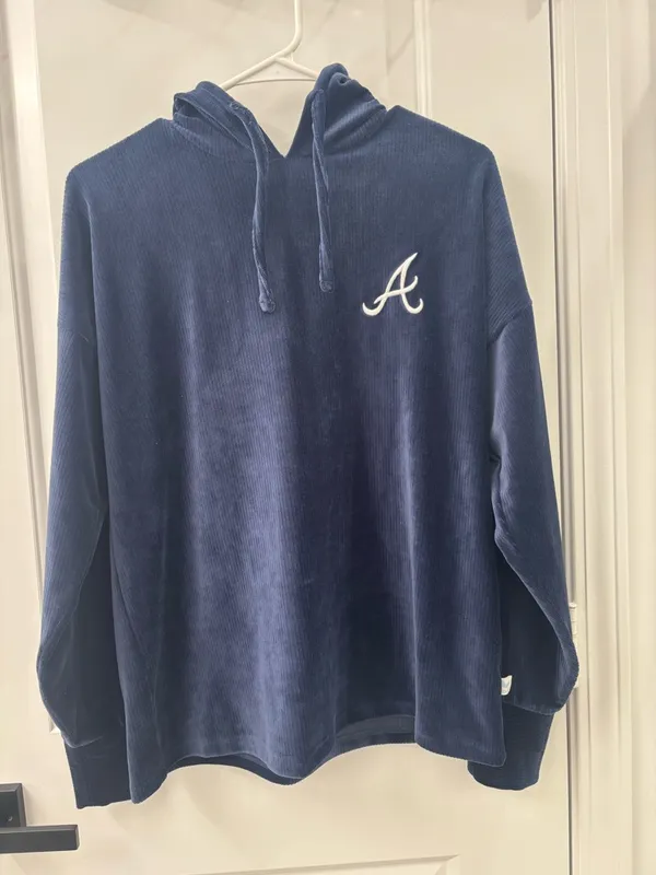 Atlanta braves touch navy end line pullover hoodie - Image 2