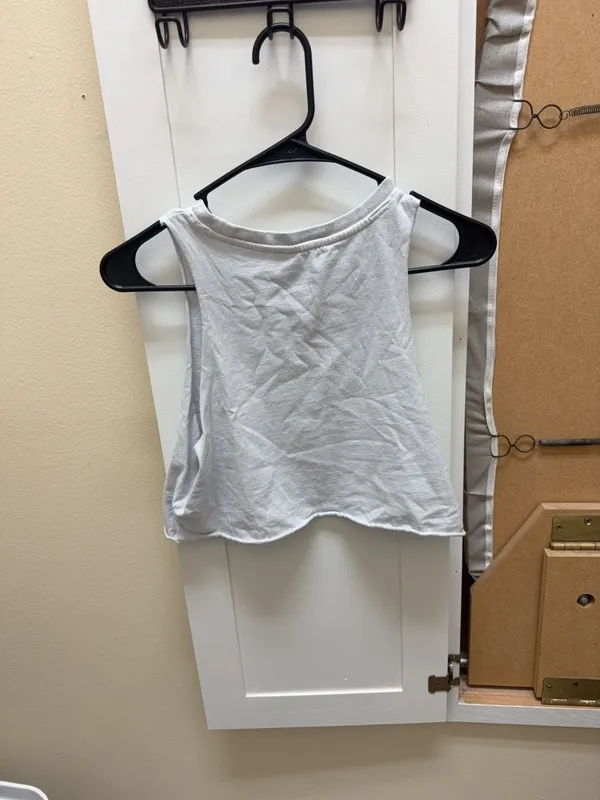 Double Zero White Raw Hem Cropped Tank Top Size Small - Image 3