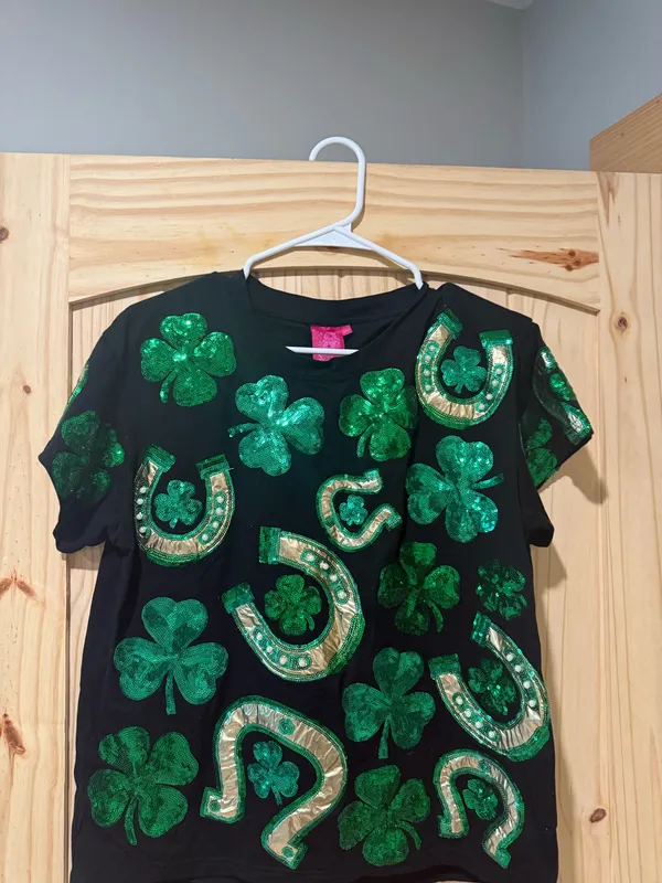 Queen of sparkles green shirt Size XS - Image 2