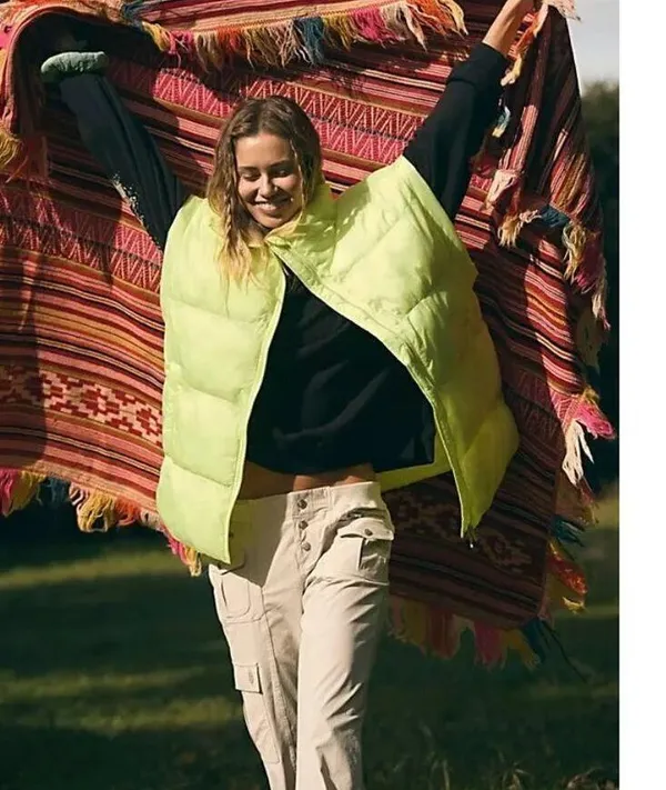 FREE PEOPLE In A Bubble Puffer Vest in Sour Citrus Size Small - Image 10