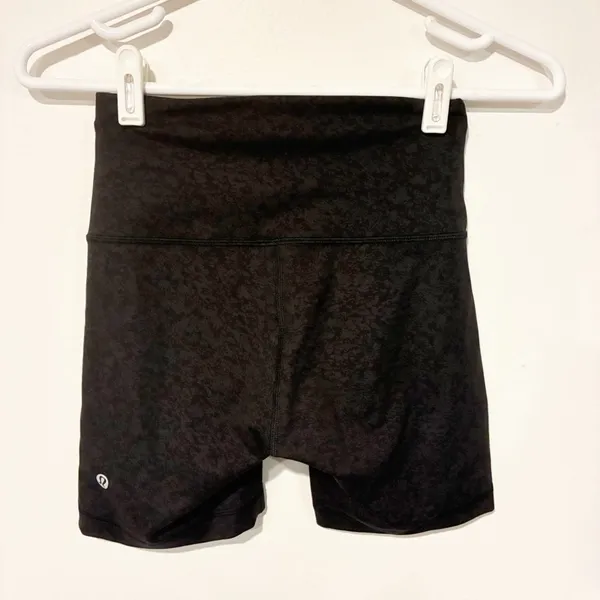 Lululemon Size 4 Wunder Train High-Rise Short 6"‎ Blaze Black Athletic - Image 5