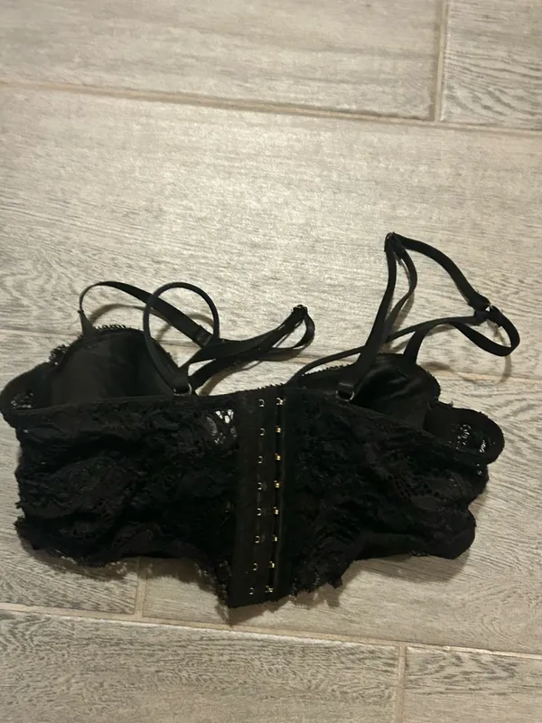 Body Frosting Black Lace Bra- size 36B - Image 2