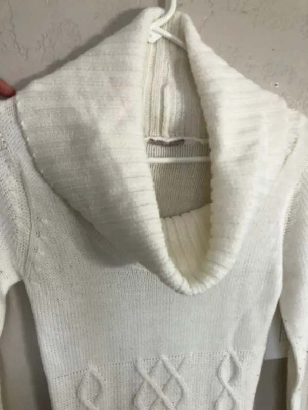 Sweater - Image 3