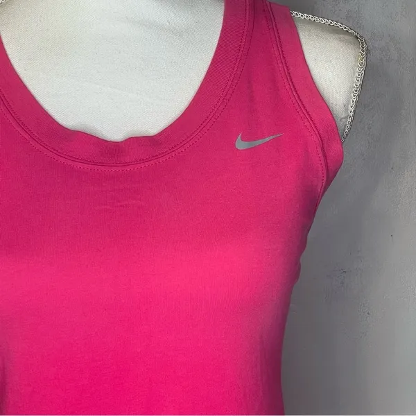 Nike tank Dri-fit cotton tee pink Nike logo size M - Image 4