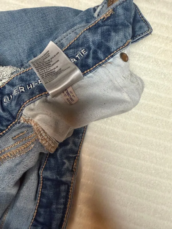 American Eagle Super Hi-Rise Shortie Denim Shorts Distressed High Waisted Size 6 - Image 8