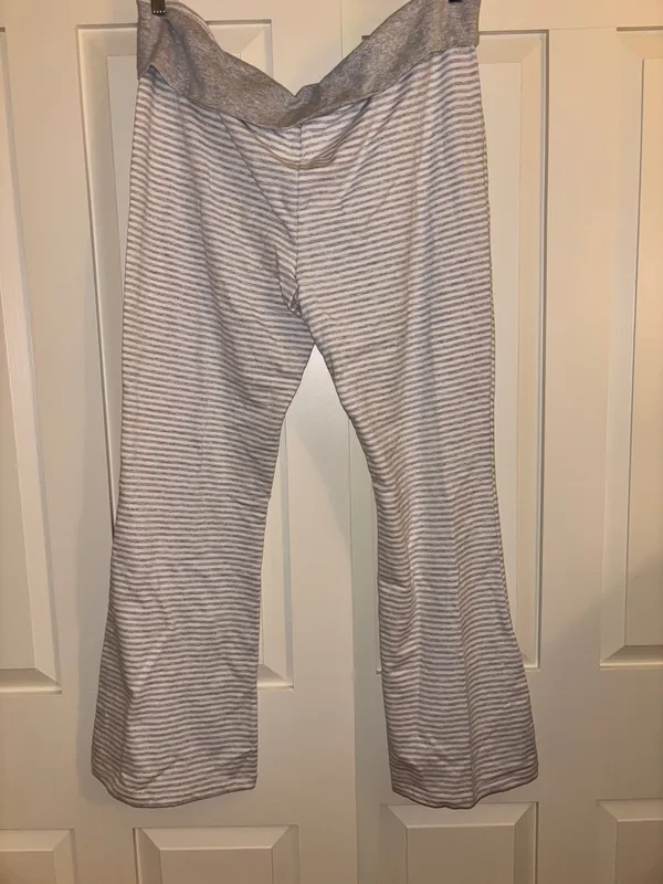 No Boundaries Fold over pants - Image 4