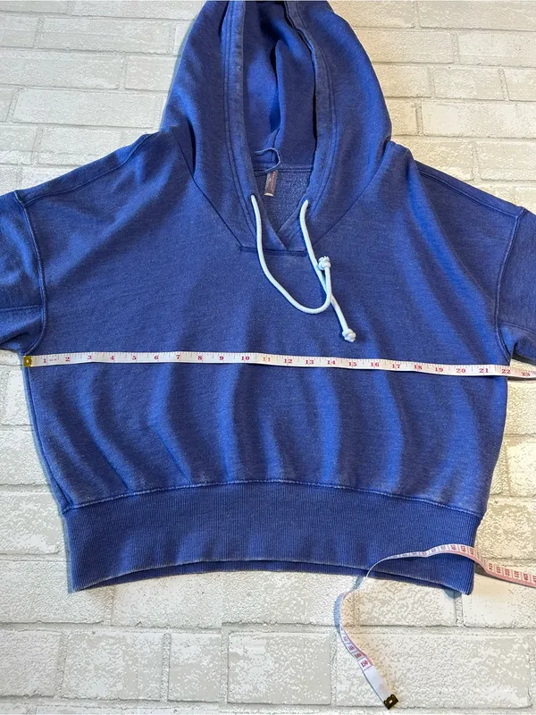 Free People Blue Hooded Cropped Sweatshirt size Medium - Image 5