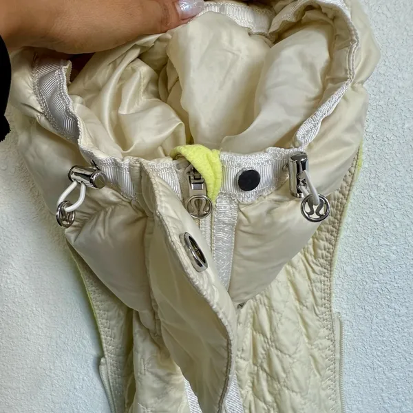 Lululemon Yellow Cream Down Ski Jacket Sz 6 Hooded Water Resistant Luxe Warm - Image 7