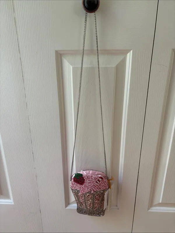 Made in India Beaded Pink and Silver Strawberry Milkshake Crossbody Bag - Image 8